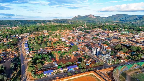 SONGEA KUGEUKA“MJI WA MAGHOROFA”: VIBALI 150 VYA UJENZI VYATOLEWA