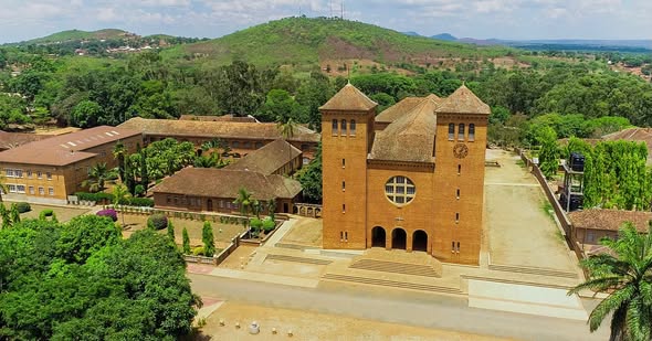 SONGEA YAIOMBA NHC KUJENGA NYUMBA PERAMIHO: