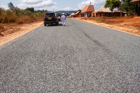 UJENZI WA BARABARA YA UTIRI–MAHANDE KUFUNGUA FURSA ZA KIUCHUMI