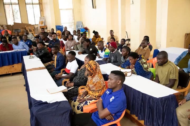 VIJANA 85 RUVUMA WANASA FURSA YA MIKOPO NA UFUGAJI WA KISASA, SERIKALI YAWAPA RAMANI YA MAFANIKIO
