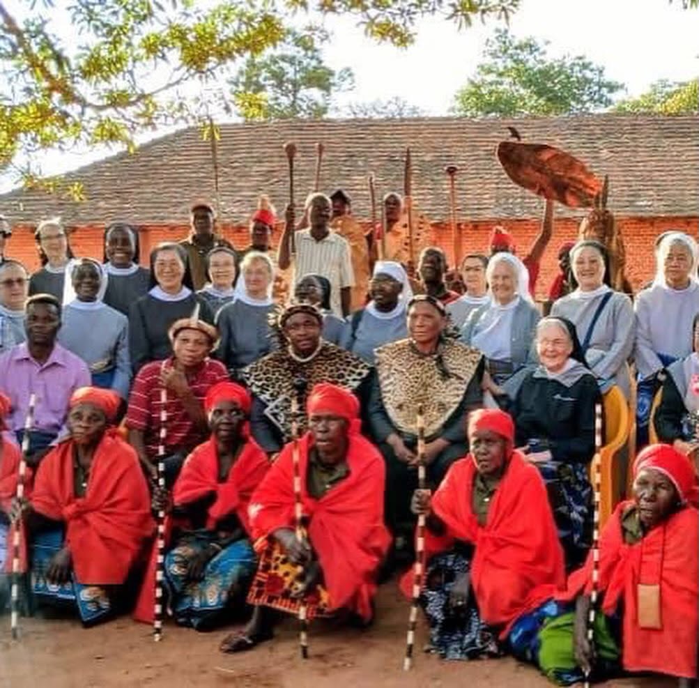 MASISTA KUTOKA ULAYA WATEMBELEA MAKAO MAKUU YA WANGONI, WAIMARISHA URAFIKI WA ZAIDI YA KARNE